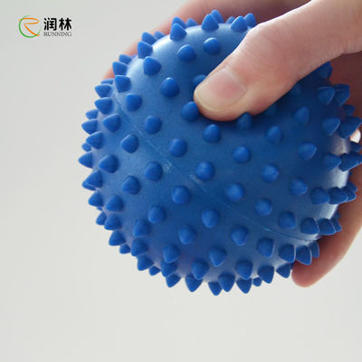 Boule matérielle de massage de yoga de PVC de Runlin, boule pointue de yoga de 9cm